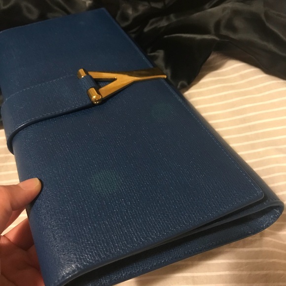 YSL SAC Textured Clutch - Picture 3 of 8